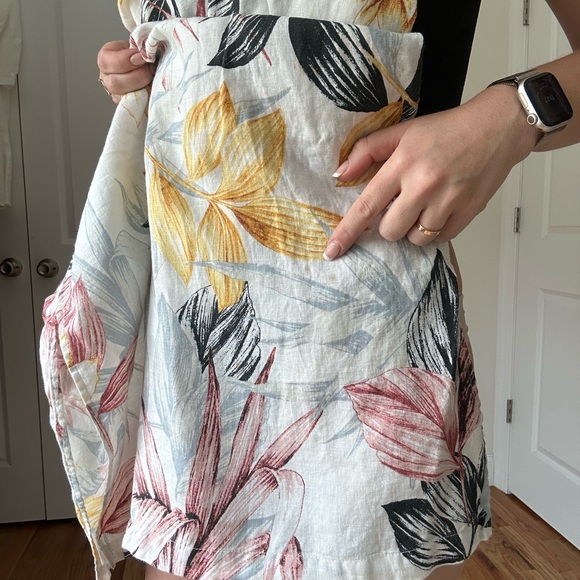Two Pice Tropical Printed Linen Skirt Set - Picture 8 of 9